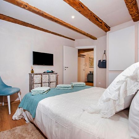 Apartments Casa De Amicis Rovinj Habitación foto